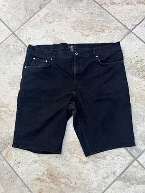 H&M Slim Fit Denim Shorts Black Size 38